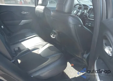 2018 Jeep Cherokee Latitude Plus 4X4 from USA, damaged, VIN 1C4PJMLB1JD532917